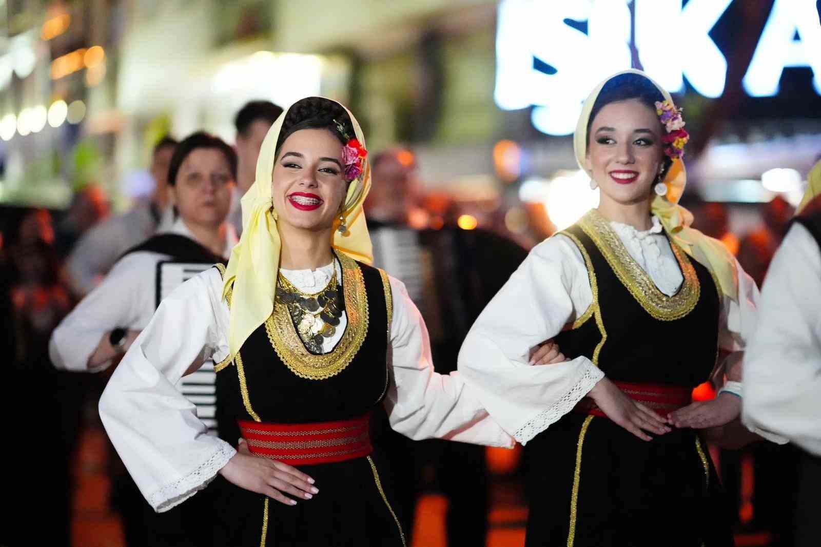 mesir coskusu sokaklara tasti 6 BmngaSWP