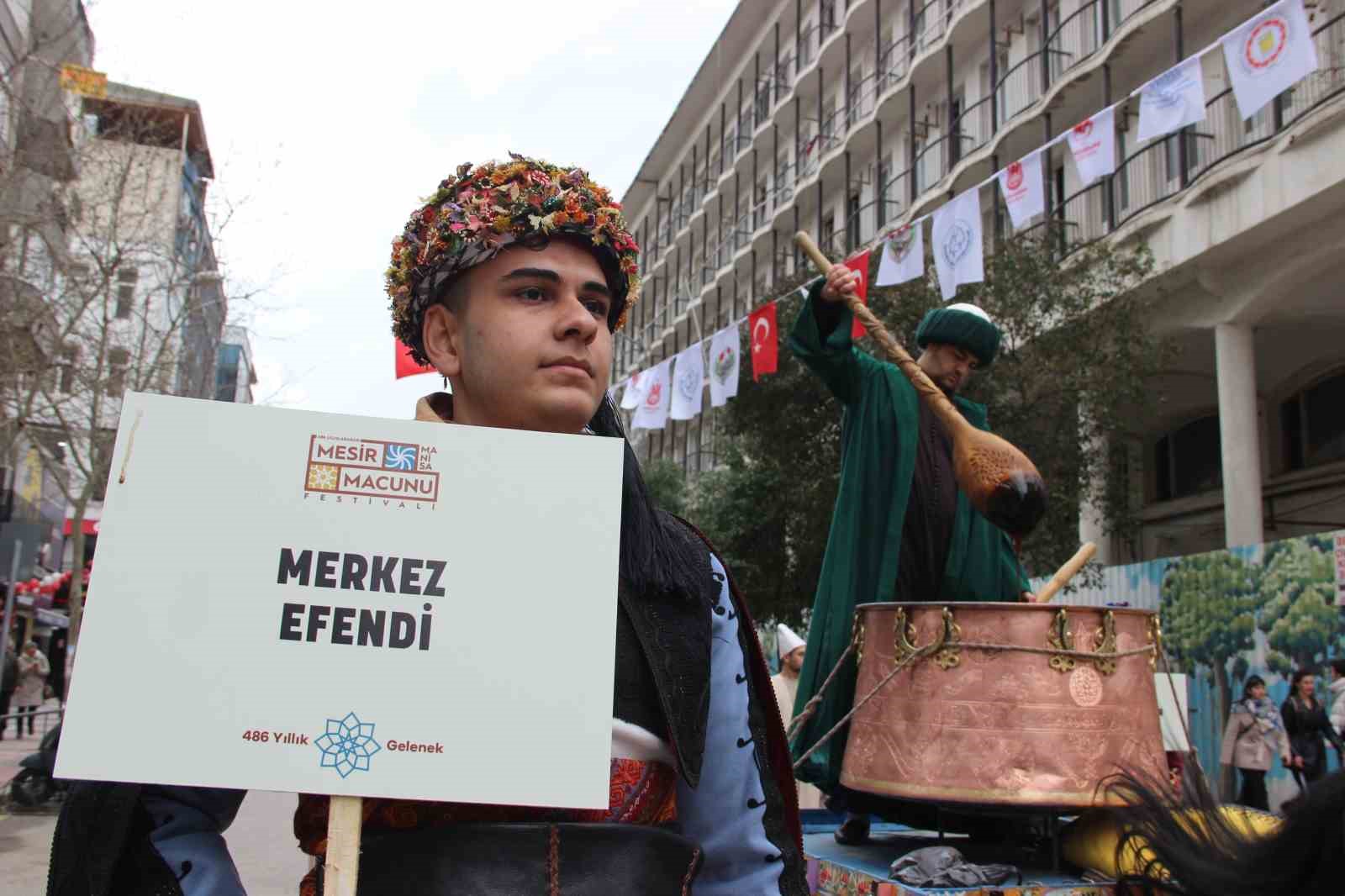 mesir macunundan alabilmek icin kazanin icine girdiler 6 EmDFnkmR