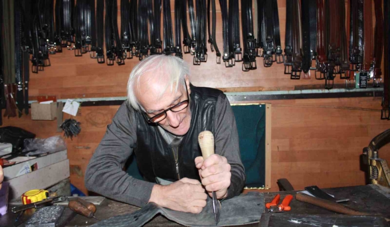 meslege-10-yasinda-basladi-yarim-asirdir-devam-ediyor-sMVIF35f.jpg