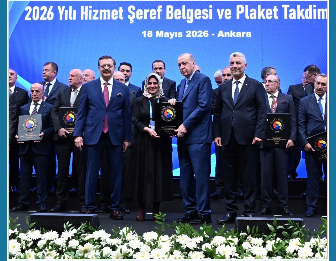 mesleginde 30 yili doldurdu plaketini cumhurbaskani erdoganin elinden aldi 1 tZFhgEBc