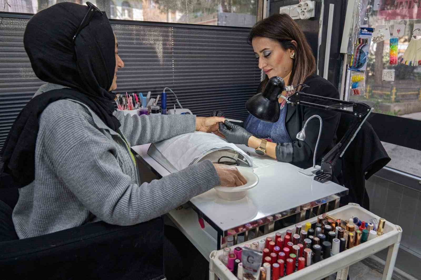 meslek fabrikasinda aldigi egitimler sonunda kendi isinin patronu oldu 2 IbdZBiug