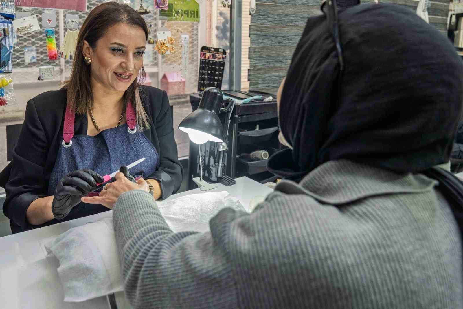 meslek fabrikasinda aldigi egitimler sonunda kendi isinin patronu oldu 3 BXwG4n1L