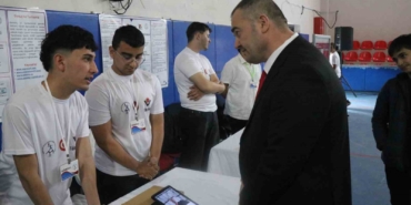 meslek-lisesi-ogrencileri-isaret-dilini-yapay-zekayla-sese-donusturdu-rQO4258H.jpg