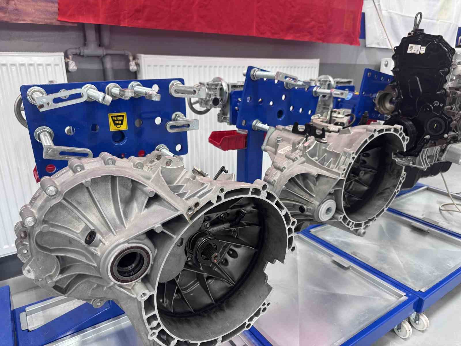 Meslek lisesine ’otomotiv eğitim laboratuvarı’ 8 meslek lisesine otomotiv egitim laboratuvari 4 CUV5sZJ1