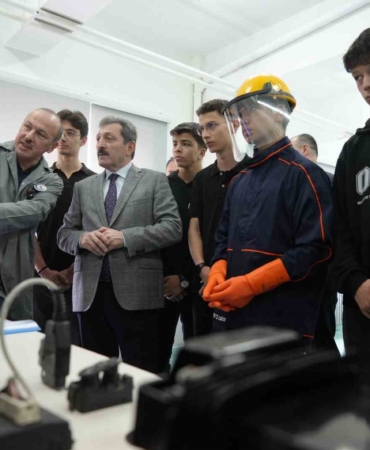 mesleki-egitimde-bir-ilk-elektrikli-araclar-egitim-merkezi-samsunda-kuruldu-sS7M8TvU.jpg