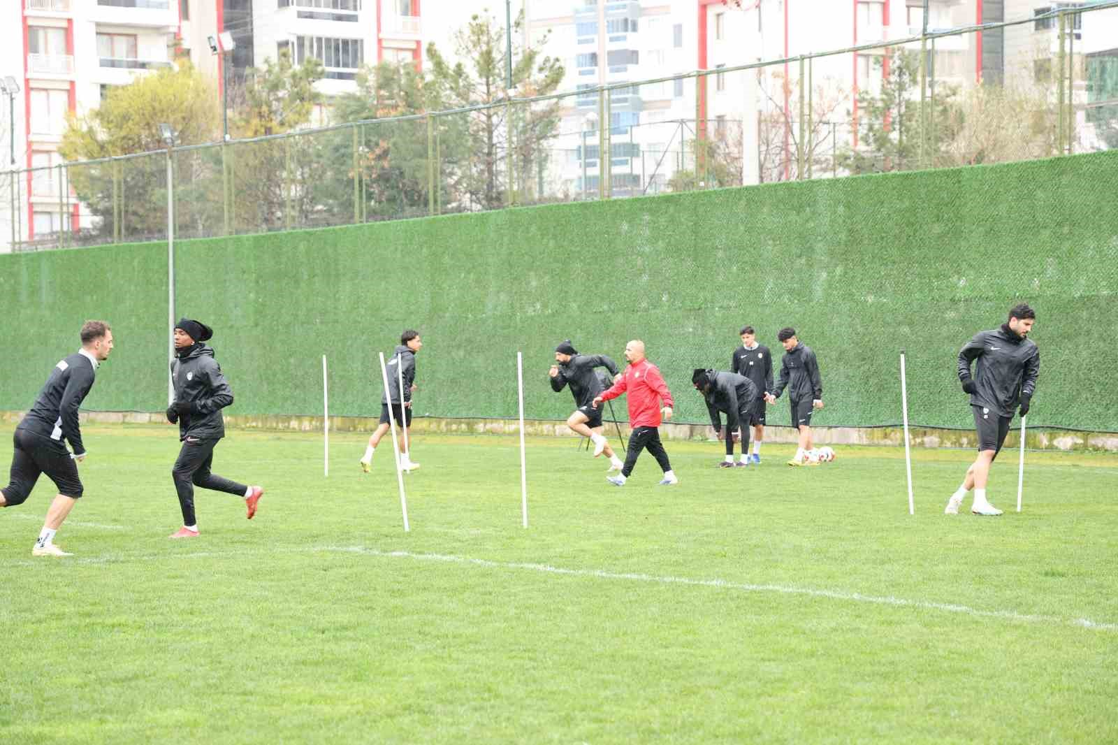 mesut bakkal super lige cikmak icin cok az bir zamanimiz kaldi 4 Rd9Odjhw