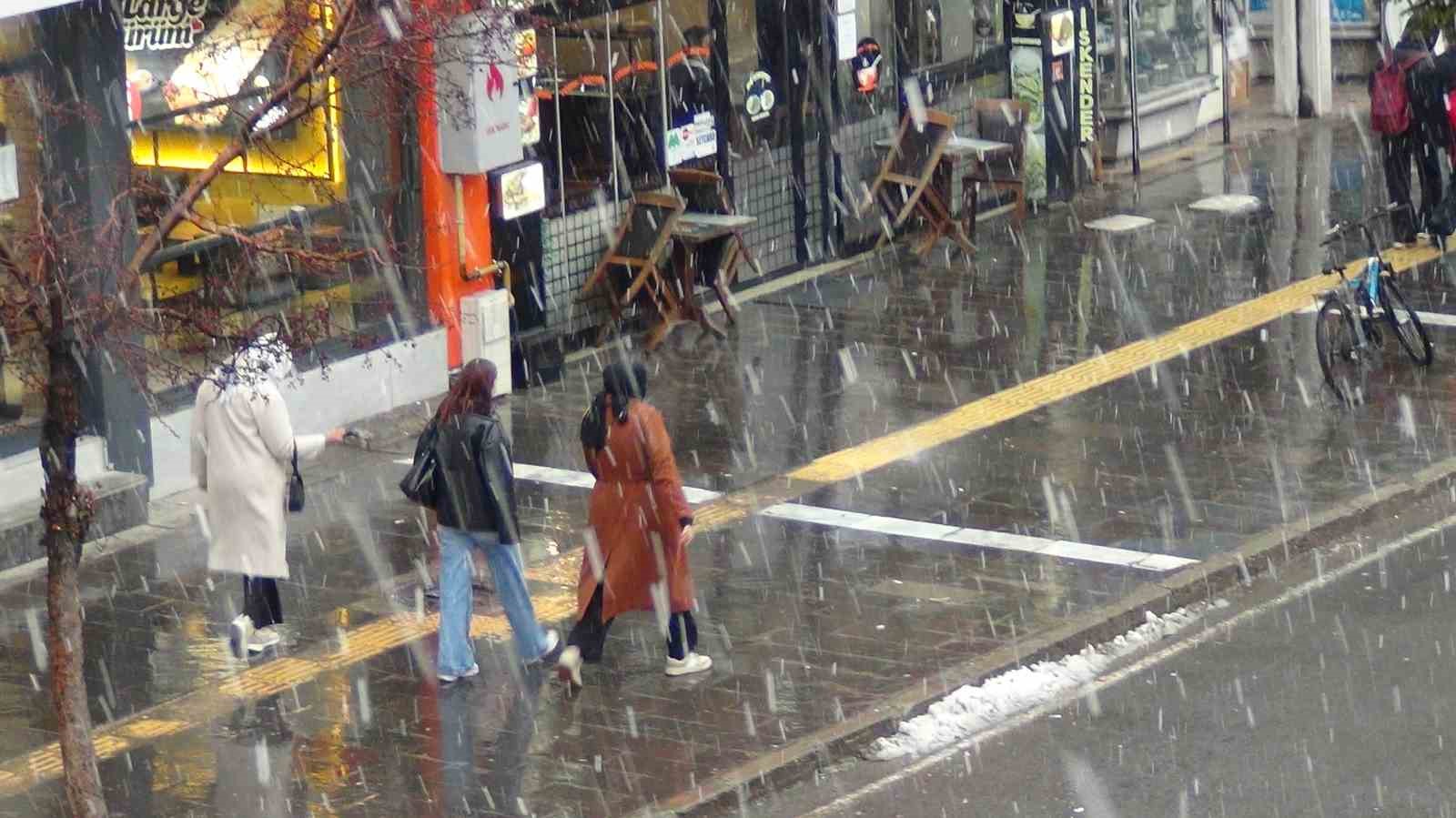 meteoroloji uyardi karsta kar yagisi basladi 3 fcASfvwL