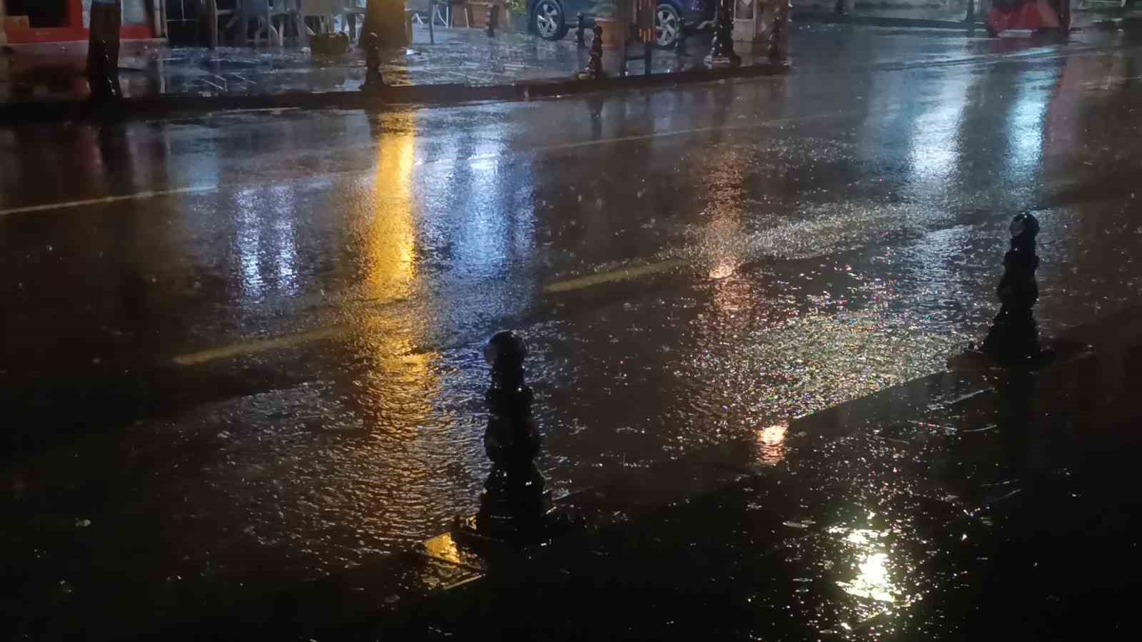 meteoroloji uyardi tekirdagda kuvvetli yagis etkili oldu 5 NfzA42WX