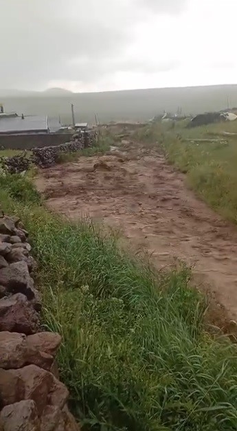 Meteoroloji uyarmıştı: Kağızman’da sel 4 meteoroloji uyarmisti kagizmanda sel 0 K2TKcmZK
