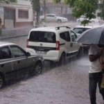 meteoroloji-uyarmisti-karsi-dolu-vurdu-sanayi-bolgesi-beyaza-burundu-KpR1qxO1.jpg