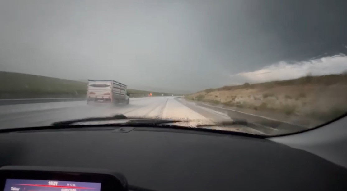 meteoroloji uyarmisti karsta dolu yagisi yollari beyaza burudu 0 tpBSEbah
