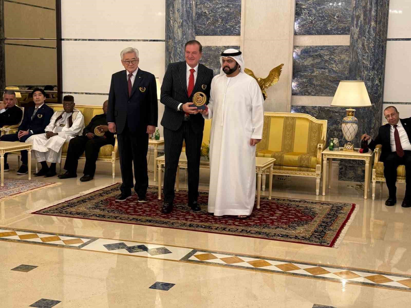 metin sahinden seyh hamad bin mohammed al sharqiye ziyaret 1 uUe5hezh