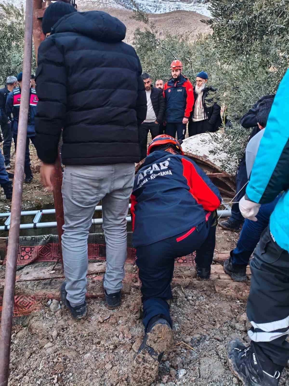 metrelerce derinlikteki kuyuya dusen genc operasyonla kurtarildi 1 e6EvgD1h
