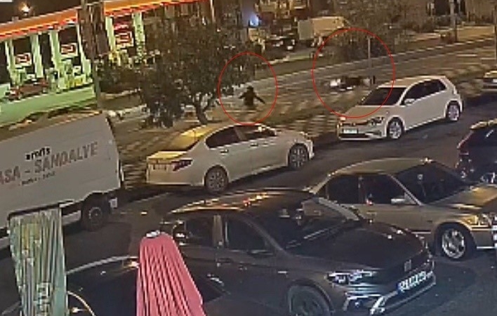 metrelerce-suruklendi-kazayi-yara-almadan-atlatti-o-anlar-kamerada-Ch3ZVwJt.jpg