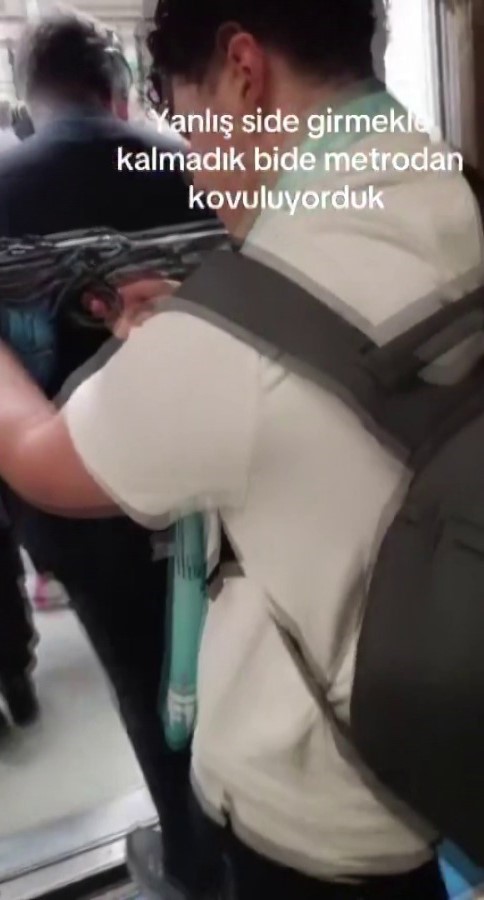 metroda oyuncak tufekle video ceken genc gozaltina alindi 1 myi6wkyd