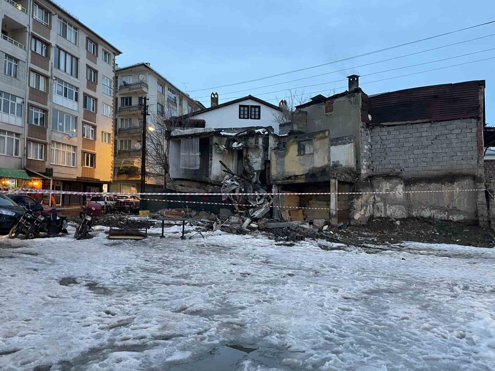 metruk bina coktu mahallede panik yasandi 1 Rj5QXrIs