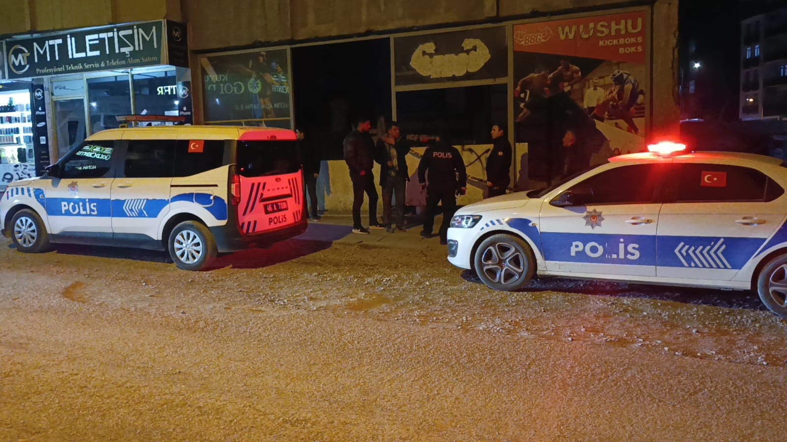 Metruk iş yerinde erkek cesedi bulundu 5 metruk is yerinde erkek cesedi bulundu 1 HYkSlmnZ