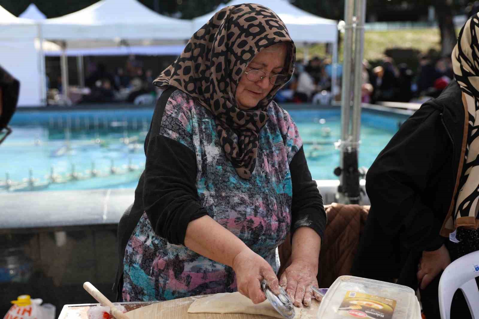meydan kadinlarin dayanisma pazari doldu tasti 3