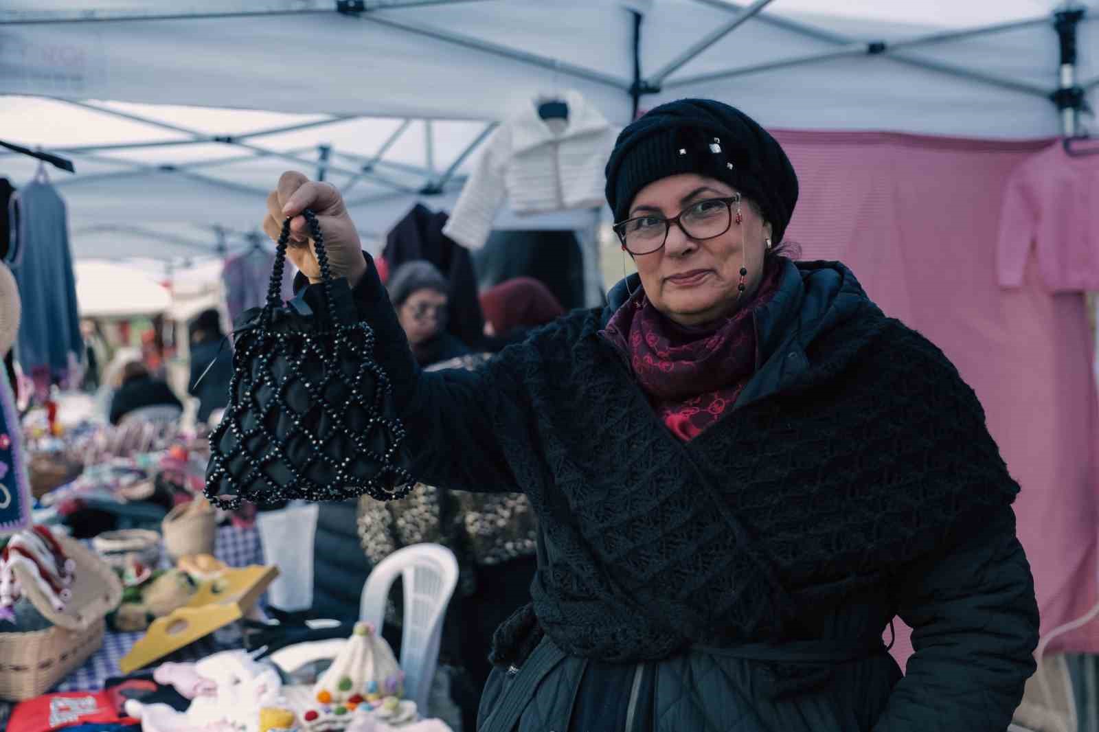 meydan kadinlarin dayanisma pazarina buyuk ilgi 5 lRXSwyc2