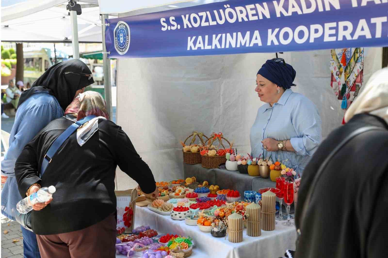meydan kadinlarin dayanisma pazarina ilgi buyuyor 2 Tmw1Z5OD