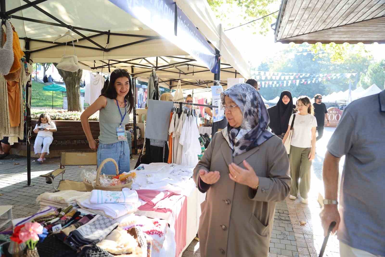 "Meydan Kadınların" pazarına büyük ilgi 4 meydan kadinlarin pazarina buyuk ilgi 0 AiGCaKNV