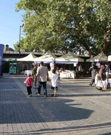 meydan-kadinlarin-pazarina-buyuk-ilgi-TVj37E5e.jpg