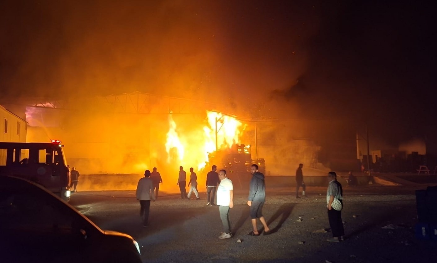 meyve sebze paketleme fabrikasi yanginindaki hasar gun agarinca ortaya cikti 1 UlDBMNgH