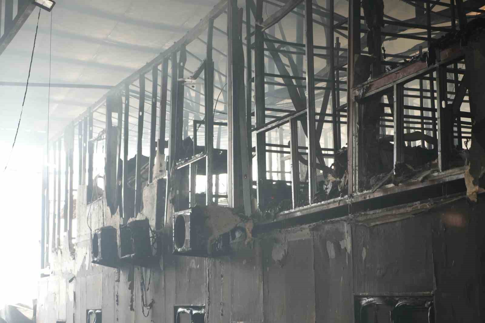 meyve sebze paketleme fabrikasi yanginindaki hasar gun agarinca ortaya cikti 7 n5gJDpHP
