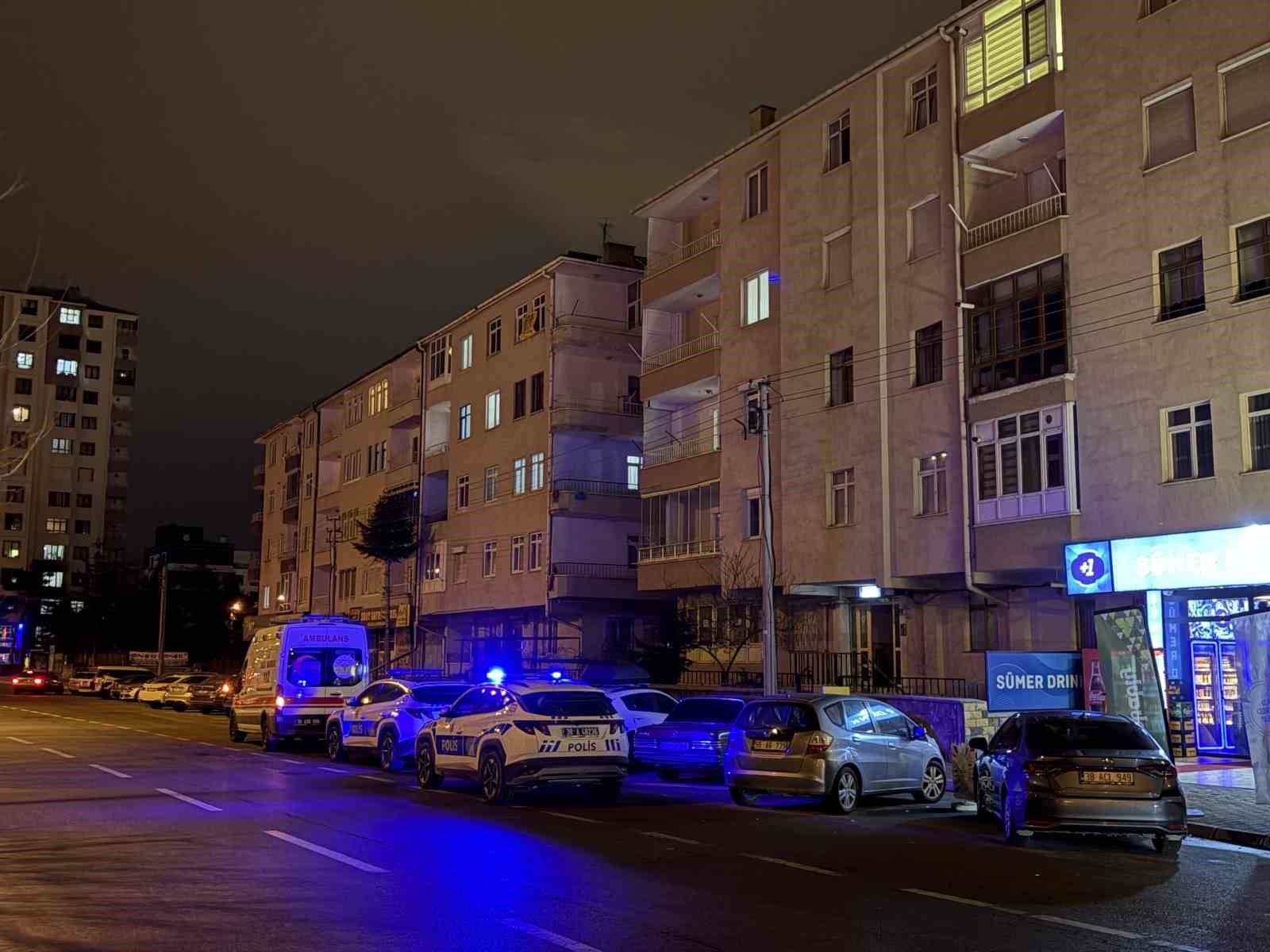 mezarlik ziyareti donusu esini evde olu buldu 0 KDyaywTq