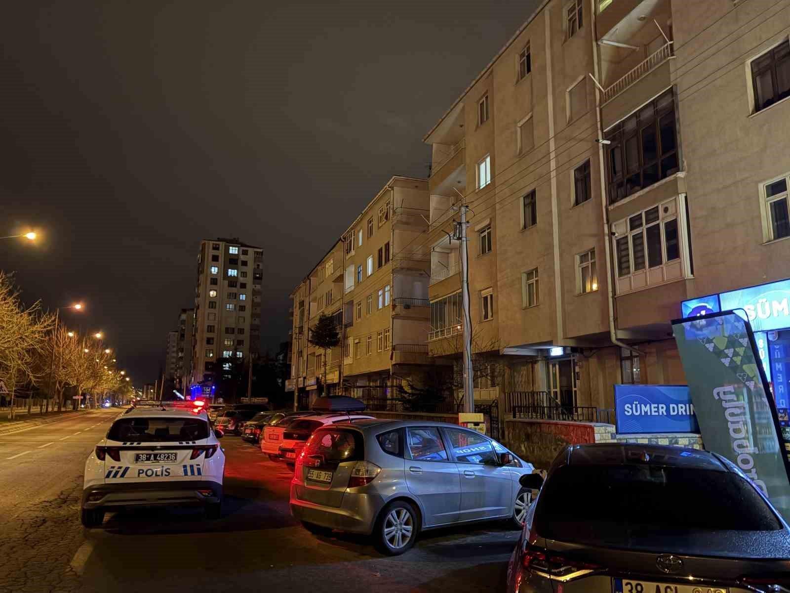 mezarlik ziyareti donusu esini evde olu buldu 2 UviQfFNE
