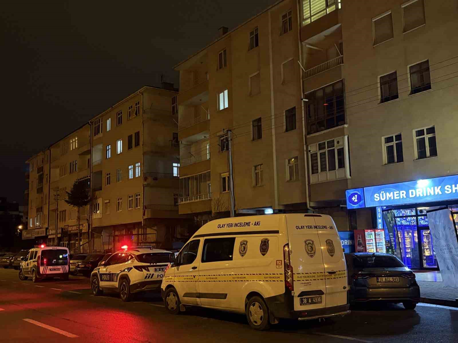 mezarlik ziyareti donusu esini evde olu buldu 3 AtB4wZwM