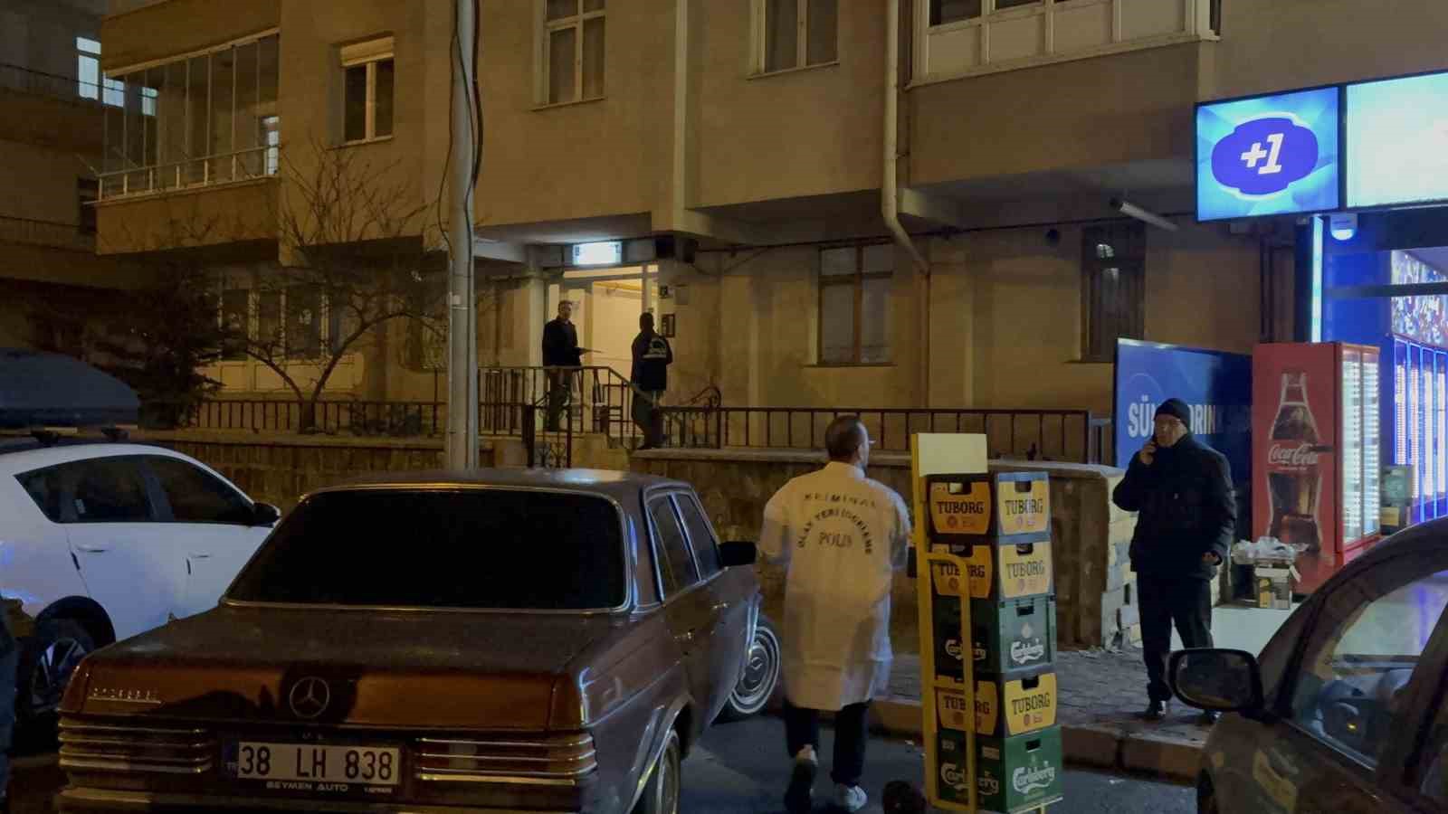 mezarlik ziyareti donusu esini evde olu buldu 4 IBZ3T6EL