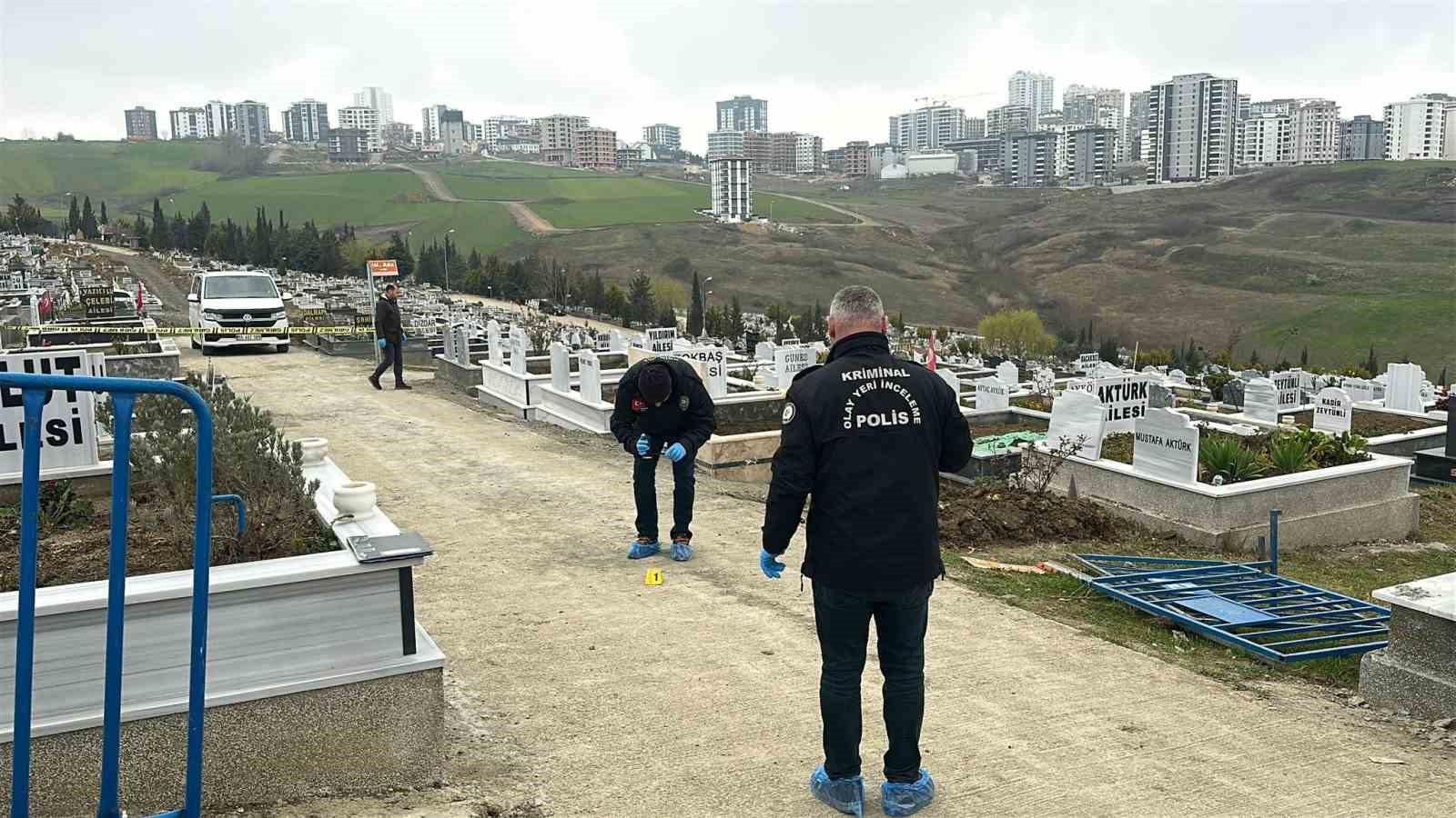 mezarlikta silahli saldiri 1 yarali 5 27ePFup3