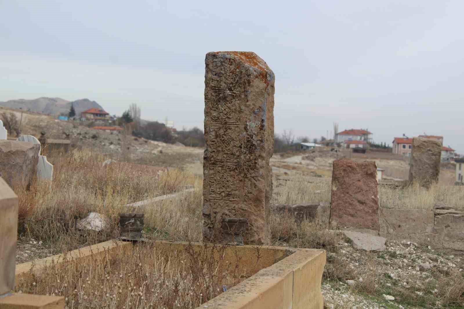 mezarliktaki esrarengiz tas 4 gEDfug3c