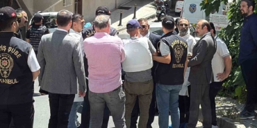 mezdeke-aynur-kanburun-olduruldugu-evde-kesif-yapildi-lrXVqjz9.jpg