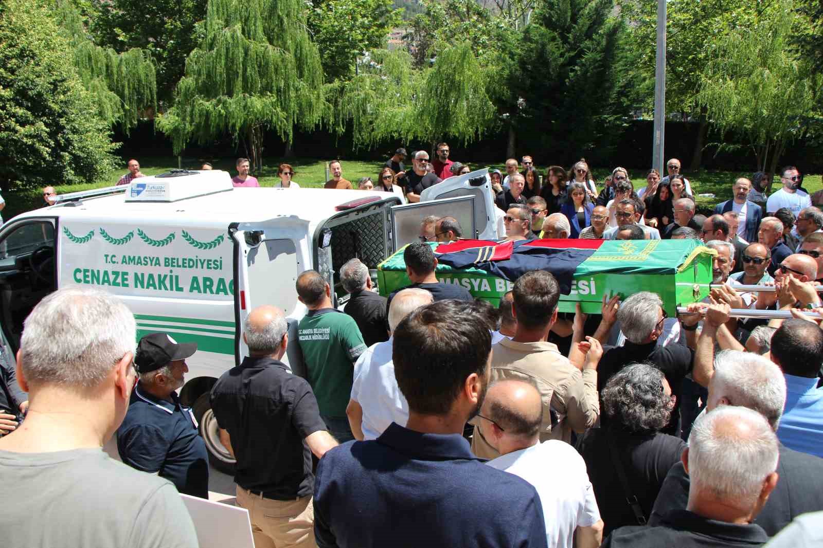 Mezuniyet töreninde gözyaşları sel oldu 10 mezuniyet toreninde gozyaslari sel oldu 6 cpSsGYiH