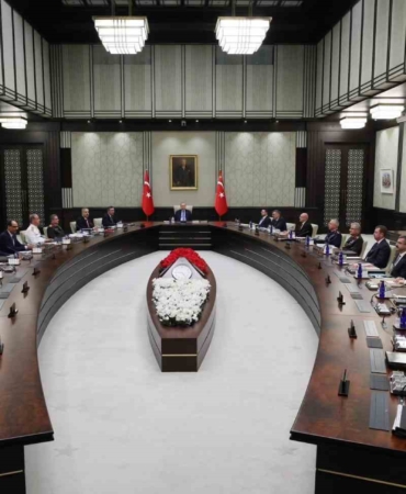 mgk-bildirisi-terorsuz-turkiye-terorsuz-bolge-hedeflerine-yonelik-calismalar-degerlendirildi-8NZ5qUfW.jpg