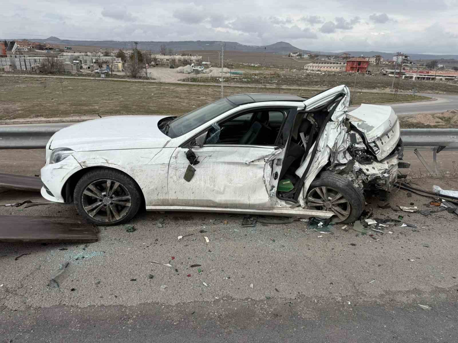 mhp eski milletvekilinin oglunun yaralandigi kaza kamerada 0 UFtnwaFz