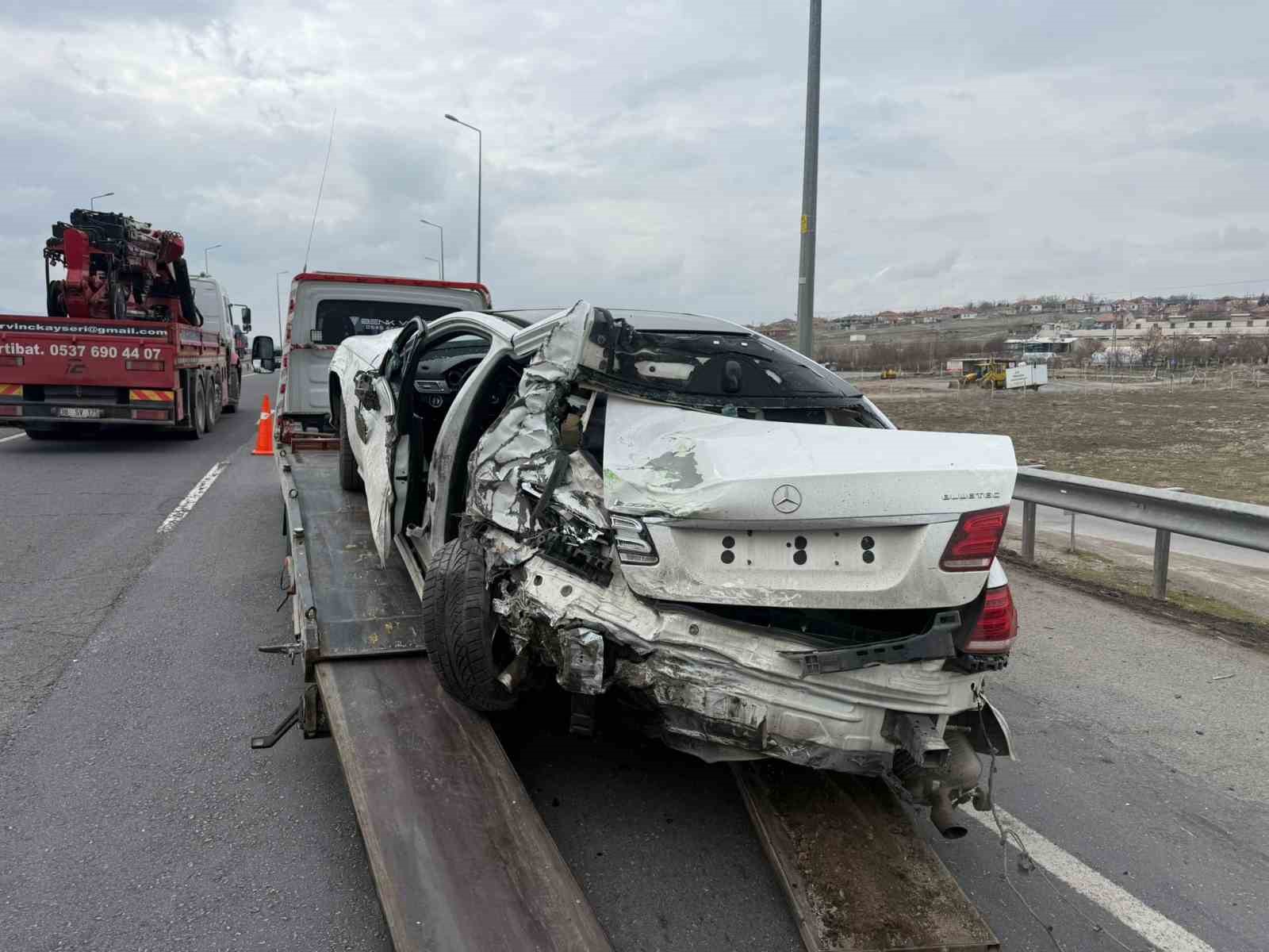 mhp eski milletvekilinin oglunun yaralandigi kaza kamerada 1