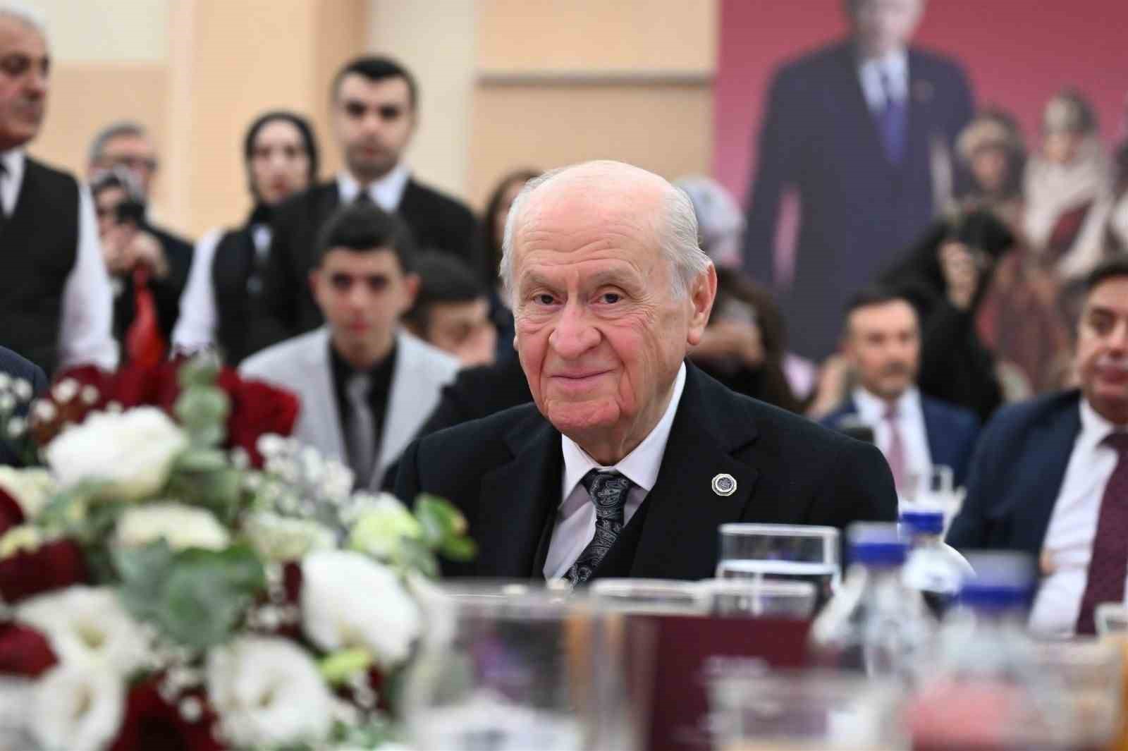 mhp genel baskan yardimcisi yurdakul 8 mart milleti buyuten devleti ayakta tutan iradenin adidir 1YXQS39j