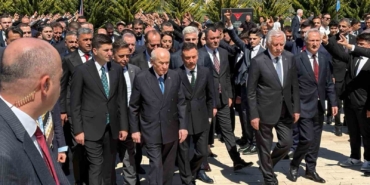 mhp-genel-baskani-bahceli-ulkucu-sehitler-anitini-ziyaret-etti-69OBhjWg.jpg