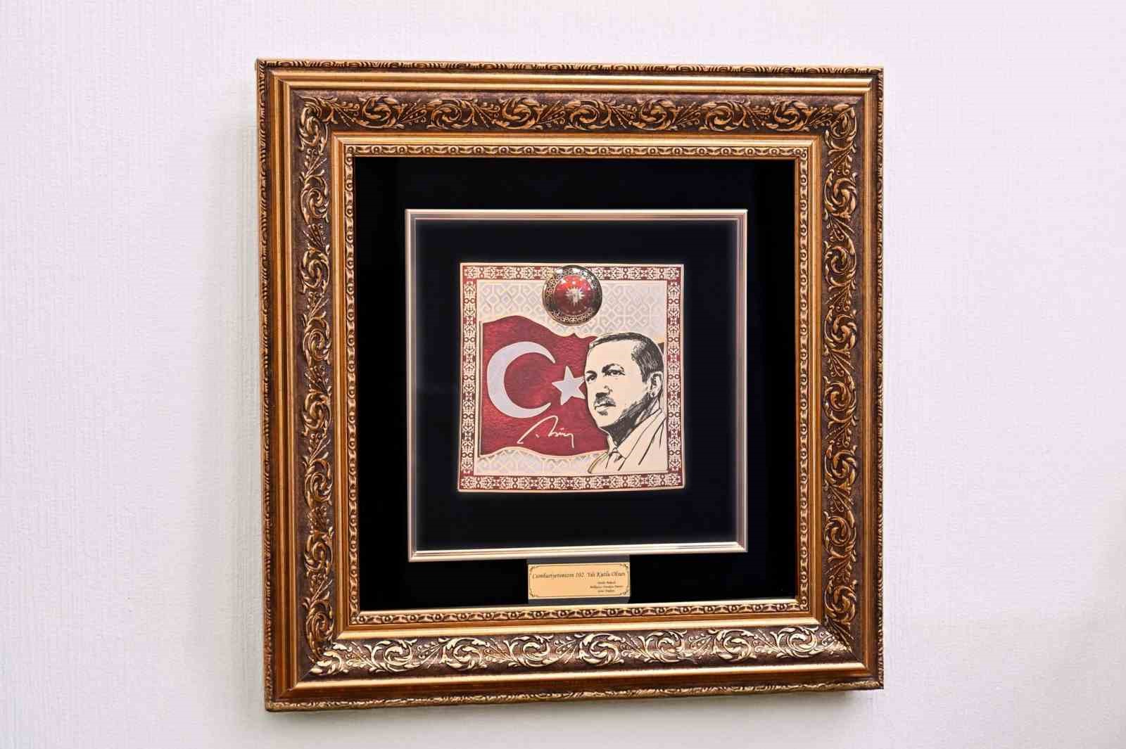 mhp genel baskani bahceliden cumhurbaskani erdogana hediye 0 nBbyRgbE