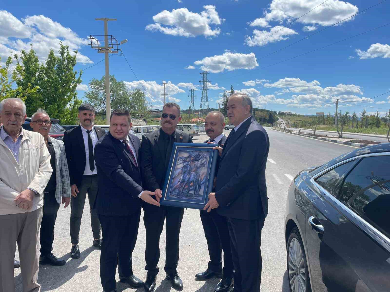 mhp grup baskanvekili akcay demircide temaslarda bulundu 2 yP8NZwbn
