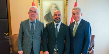 mhp-lideri-bahceli-tfmd-heyetinin-fotografini-bizzat-cekti-bXkb5uP3.jpg