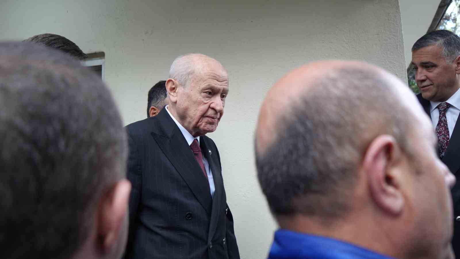 mhp lideri bahceli turkesin kabrini ziyaret etti 5 WDJm26eE