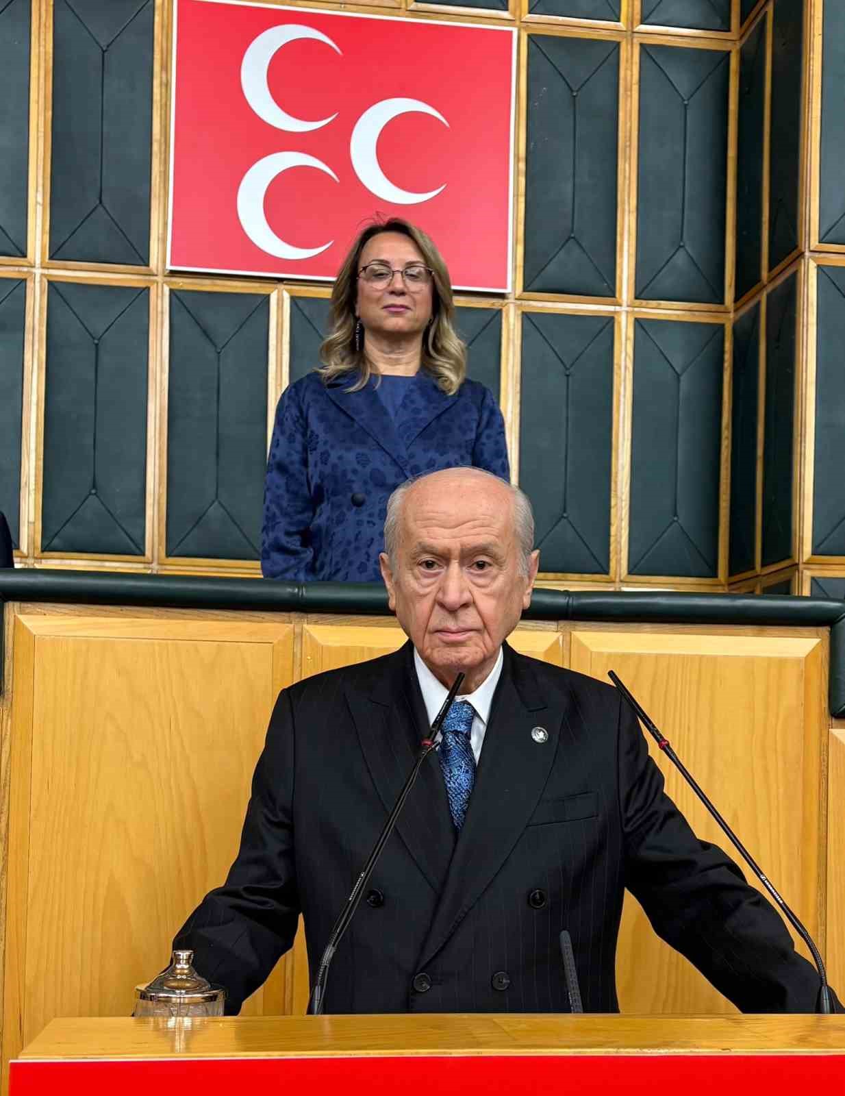 MHP lideri Bahçeli’den Özel’e: "CHP bünyesindeki çatlağı memleket sathına yaymaktan vazgeçilmelidir" 5 mhp lideri bahceliden ozele chp bunyesindeki catlagi memleket sathina yaymaktan vazgecilmelidir 1