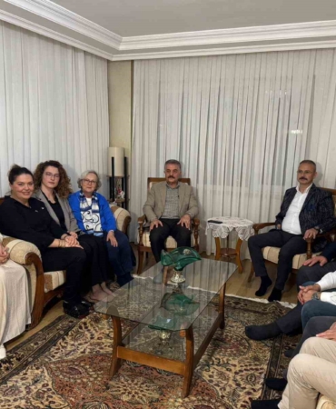 mhp-terorsuz-turkiye-hedefiyle-kapi-kapi-vatandasla-bulusuyor-LyinROqz.jpg