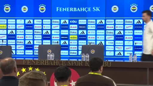 michal-gasparik-ismail-kartal-avrupanin-onemli-hocalarindan-olacaktir-uXvHEAtN.jpg