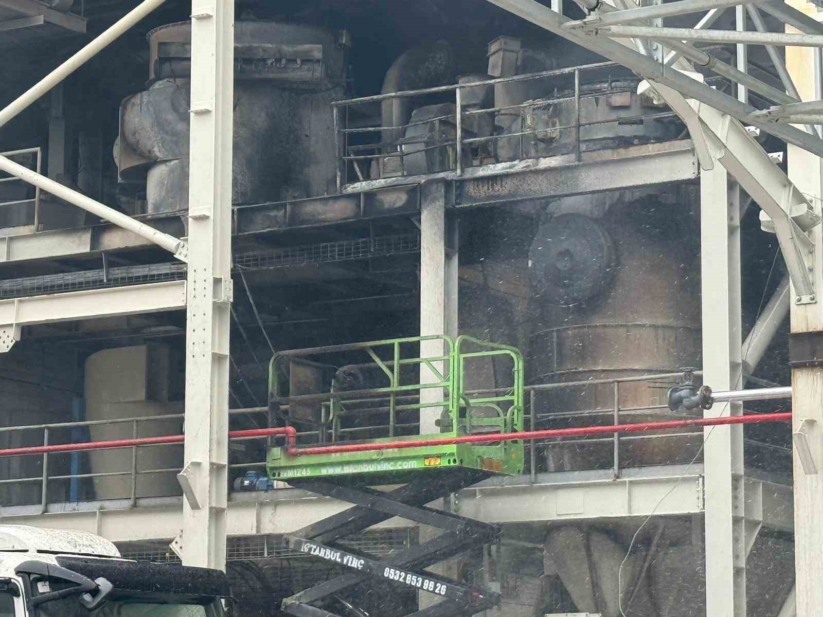 milasta fabrika insaatindaki yangin kontrol altina alindi 3