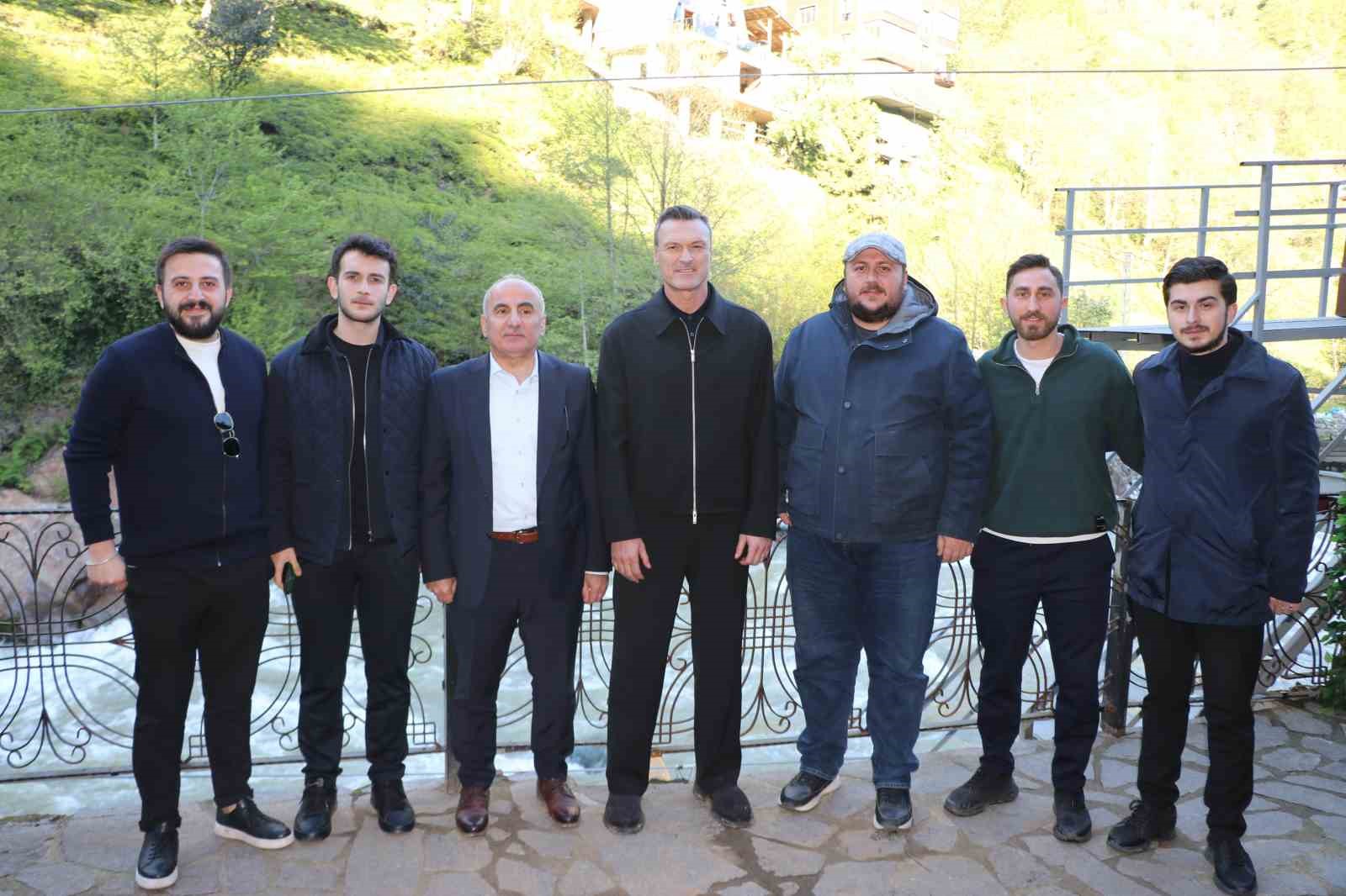 milletvekili alpay ozalan cumhurbaskanimiza cok buyuk bir basari hediye etme zamani geldigini dusunuyorum 3 e8uHhplA